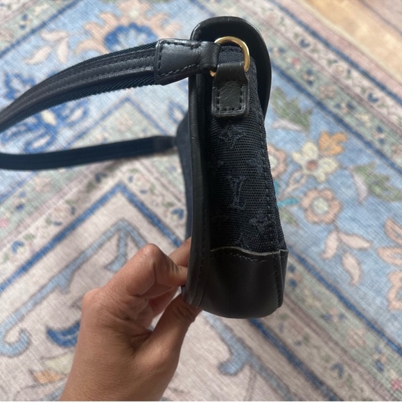 Louis Vuitton Dark Blue Denim Shoulder Bag - Picture 6 of 8